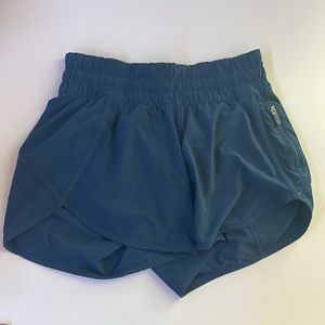 Lululemon Navy Tracker short 4”